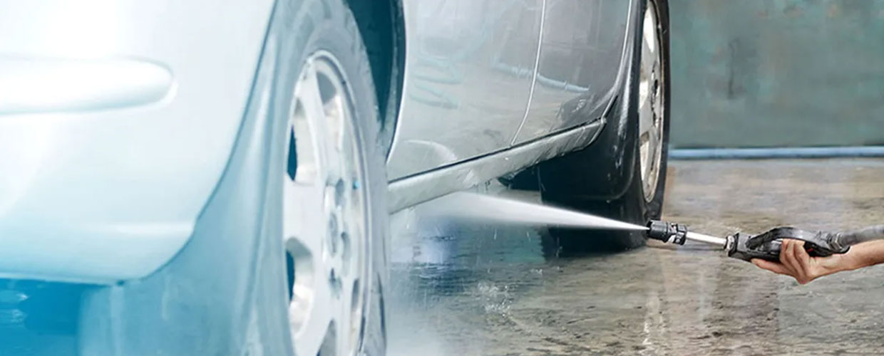 12 Langkah Mudah Mencuci Mobil Sendiri di Musim Kemarau yang Panas dan Berdebu